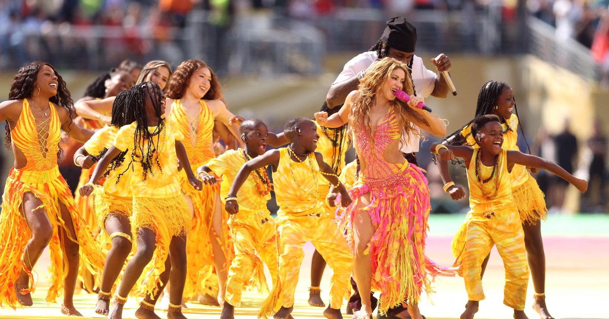 Madonna, Shakira, Bieber and The Muppets light up World Cup half-time show
