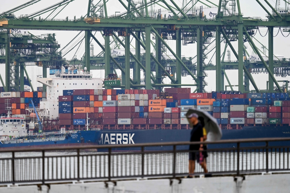 Singapore unveils S0m support package amid global uncertainties