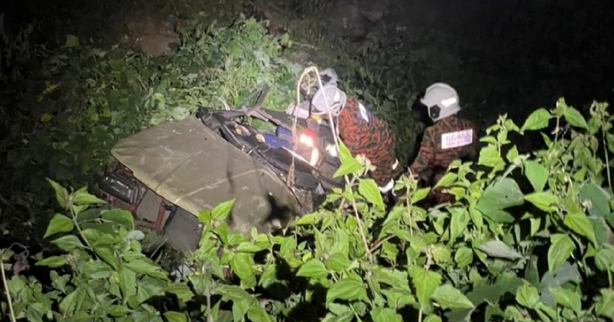 Three killed, one injured after car plunges into five-metre-deep ravine