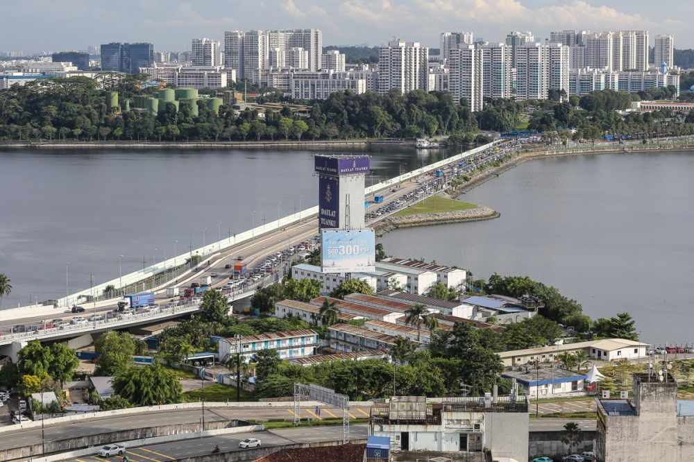 Singapore warns of congestion at Woodlands and Tuas checkpoints during National Day long weekend