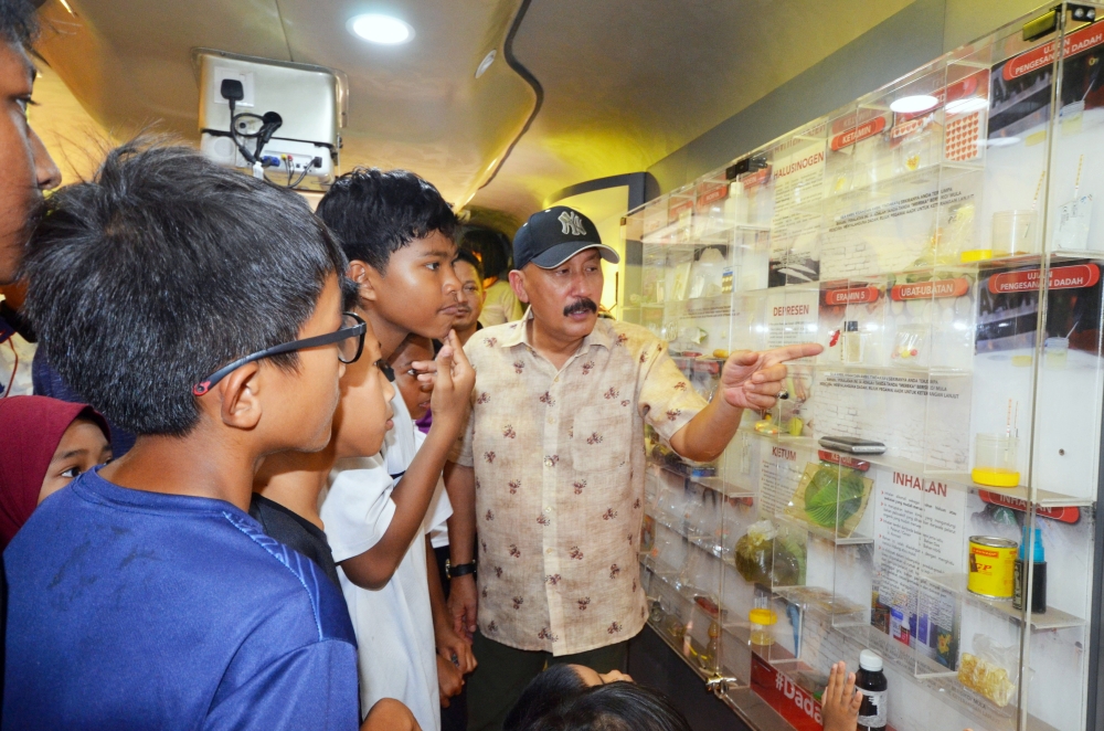AADK backs mandatory drug screening for all Malaysia Airlines pilots, cabin crew