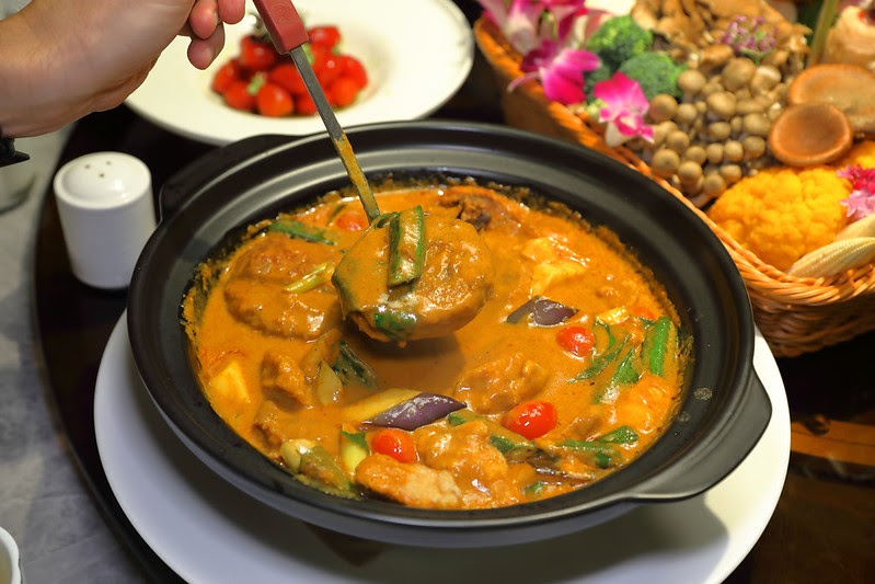 SG Food on Foot | Singapore Food Blog | Best Singapore Food | Singapore Food Reviews: LingZhi Greens @ Palais Renaissance