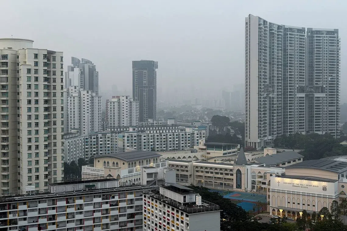 Haze in S’pore: Unhealthy air quality with high PM2.5 levels