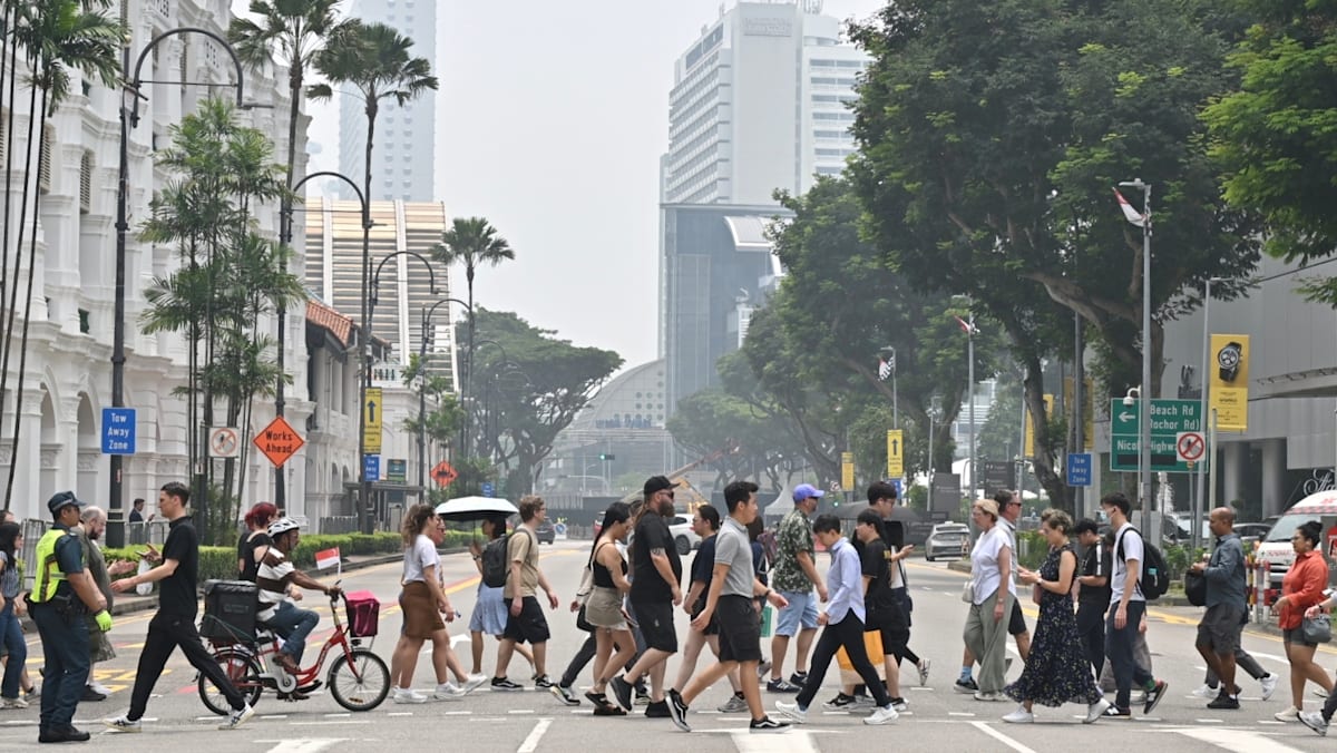 Air quality remains unhealthy across Singapore amid haze
