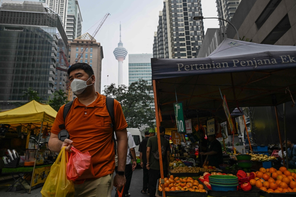 Zahid says Malaysia ready to help Indonesia fight forest fires after Prabowo accepts foreign aid