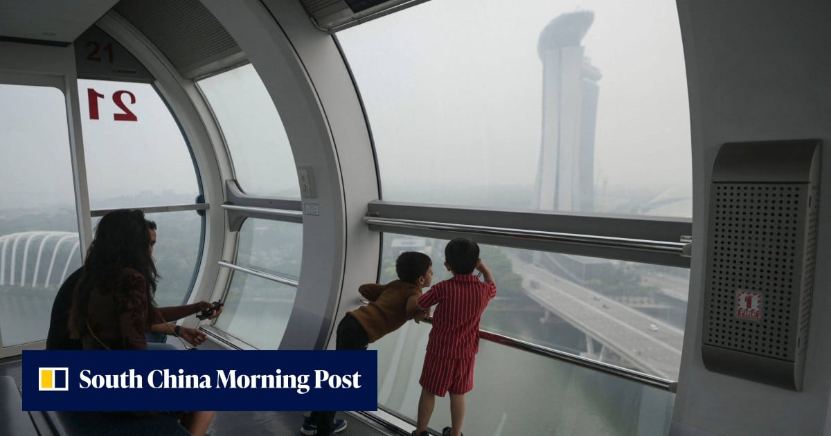 Haze-hit Singapore parents call for Hong Kong-style school air con