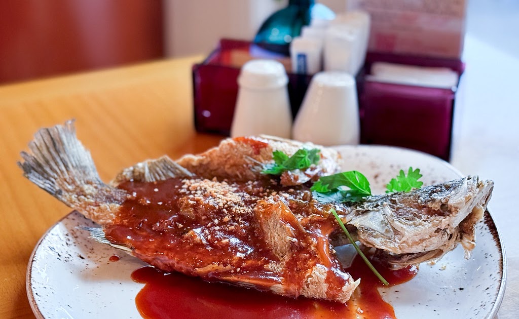 SG Food on Foot | Singapore Food Blog | Best Singapore Food | Singapore Food Reviews: Town Restaurant @ The Fullerton Hotel Singapore