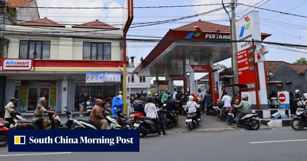Indonesia cuts gas to Singapore amid Borneo, Sumatra wildfire haze